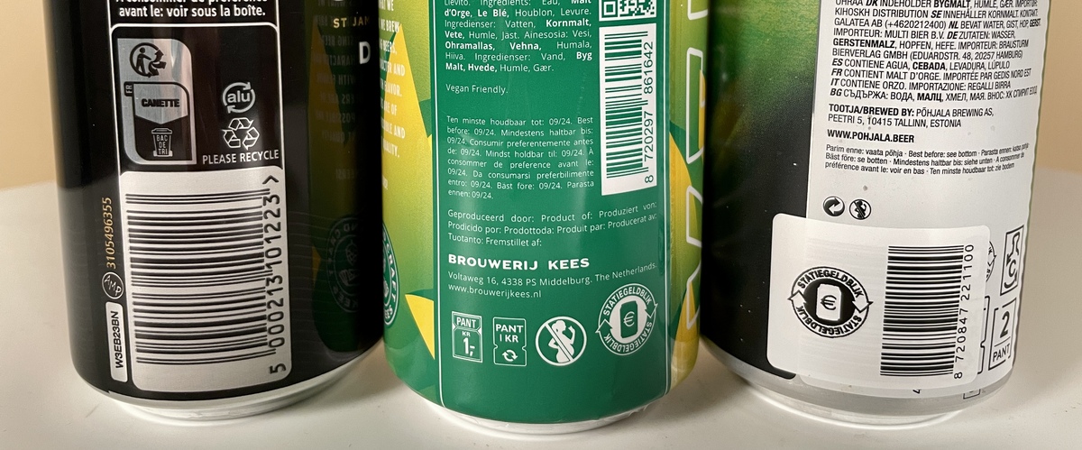 Links: kein Pfand | Mitte: Pfand auf die Dose gedruckt | Rechts: Pfandaufdruck per Aufkleber.