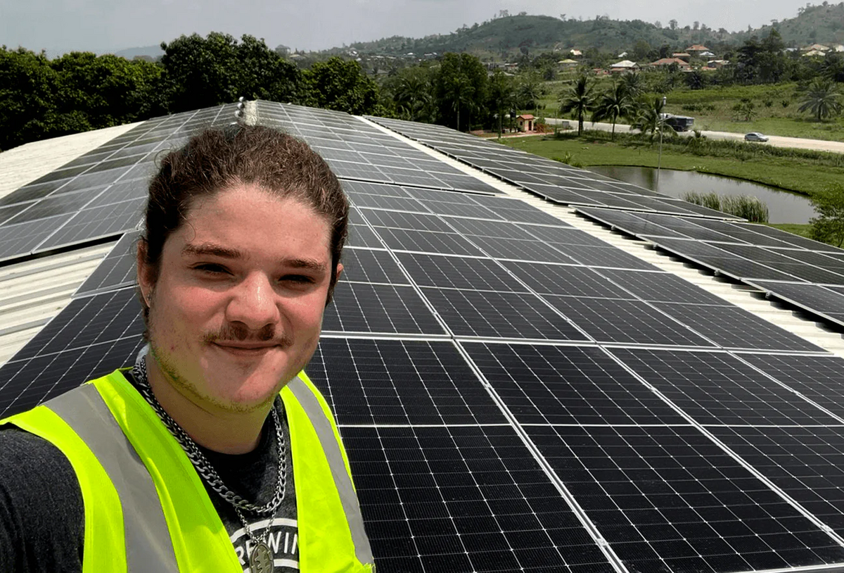 Het dak van de brouwerij van Tale is volgelegd met zonnepanelen.