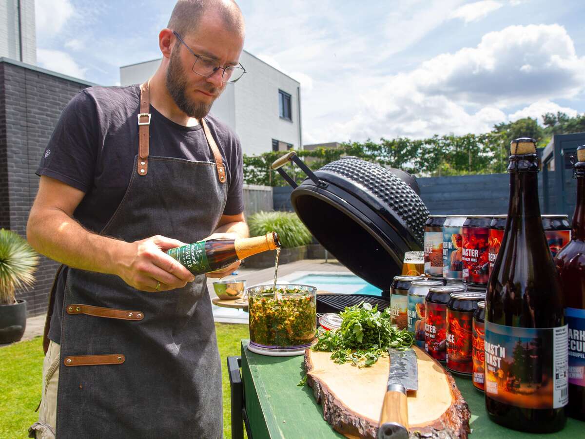 Mr. Hop Frank macht ein Chimichurri mit Geuze-Bier