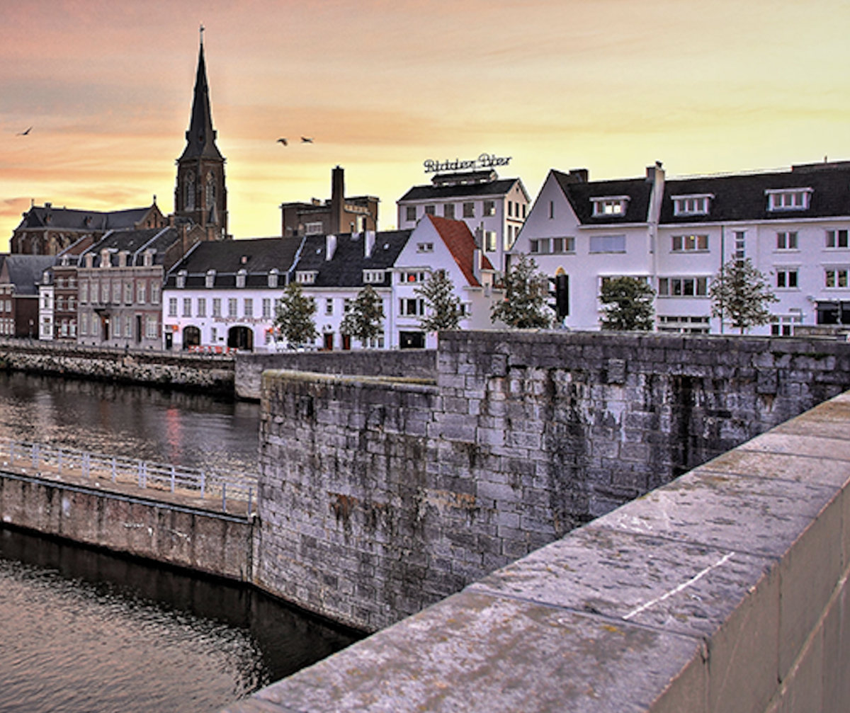 Blick von der Sint Servaas Brücke﻿