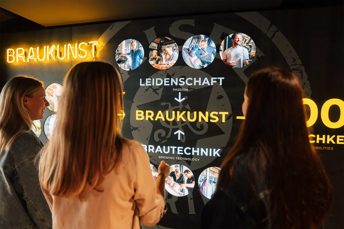 Een interactieve wand die het brouwproces uitlegt, in Maisel's bierbelevingsavontuur